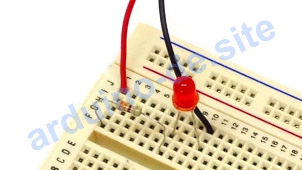 Verdrahtung und Blinken der LED vom Arduino